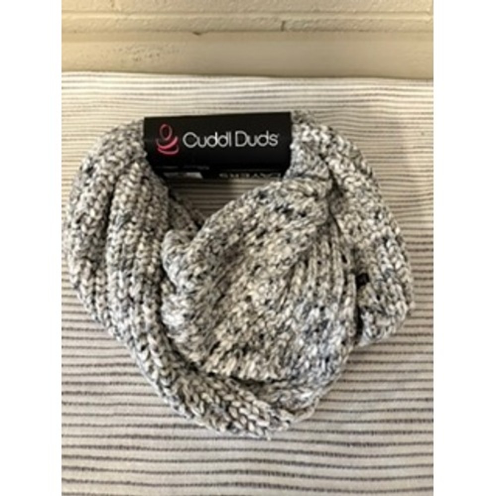 Cuddl Duds Ash Gray Marl Chunky Knit Infinity Scarf NWT One Size